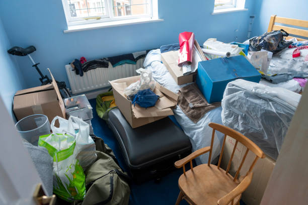 Room cleaning before and after